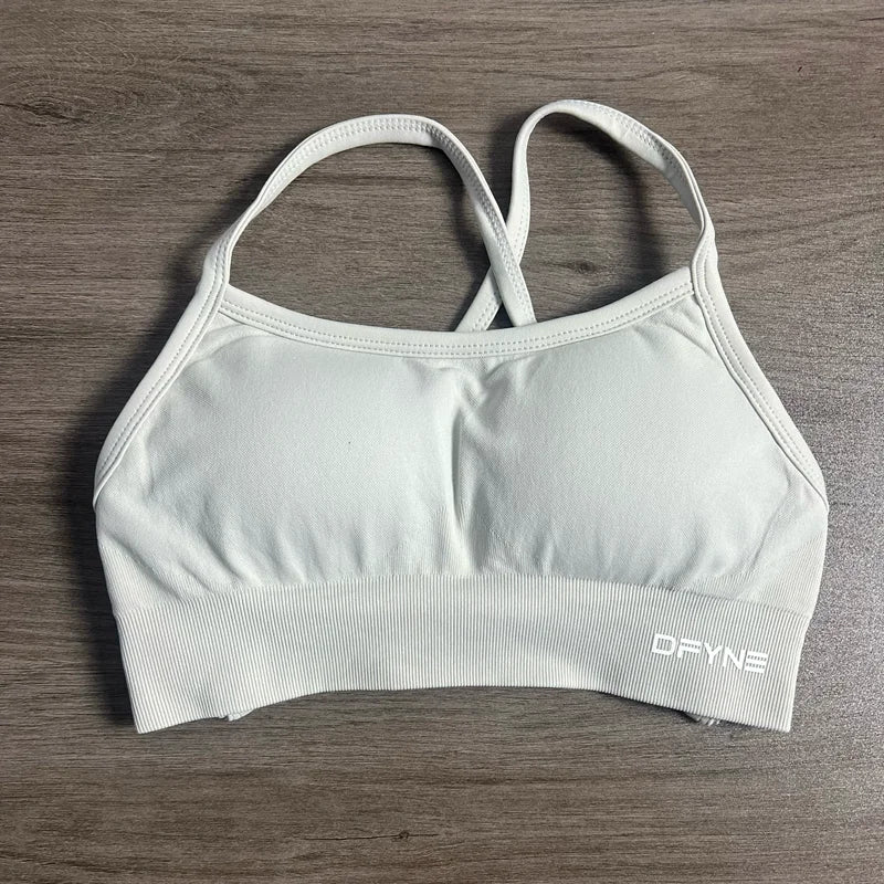 Dynamic Twist Back Bra with Logo Women Seamless Yoga Top Bra Medium Support Padded Gym Crop Top Stretchy Fitness Sports Top