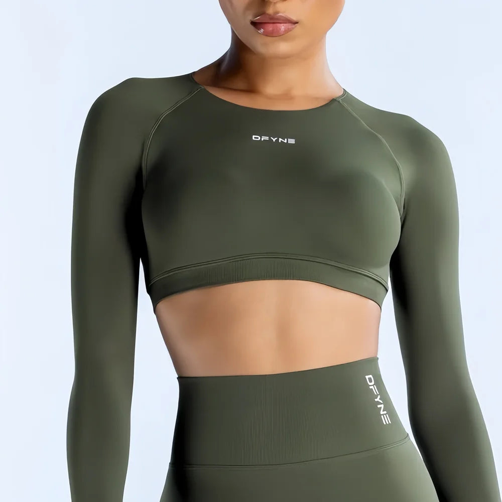 Dynamic Long Sleeve Crop Top with Logo Women Short Sleeve Yoga Top Light Weight Gym Crop Top Seamless Bicycle Sports Long Sleeve